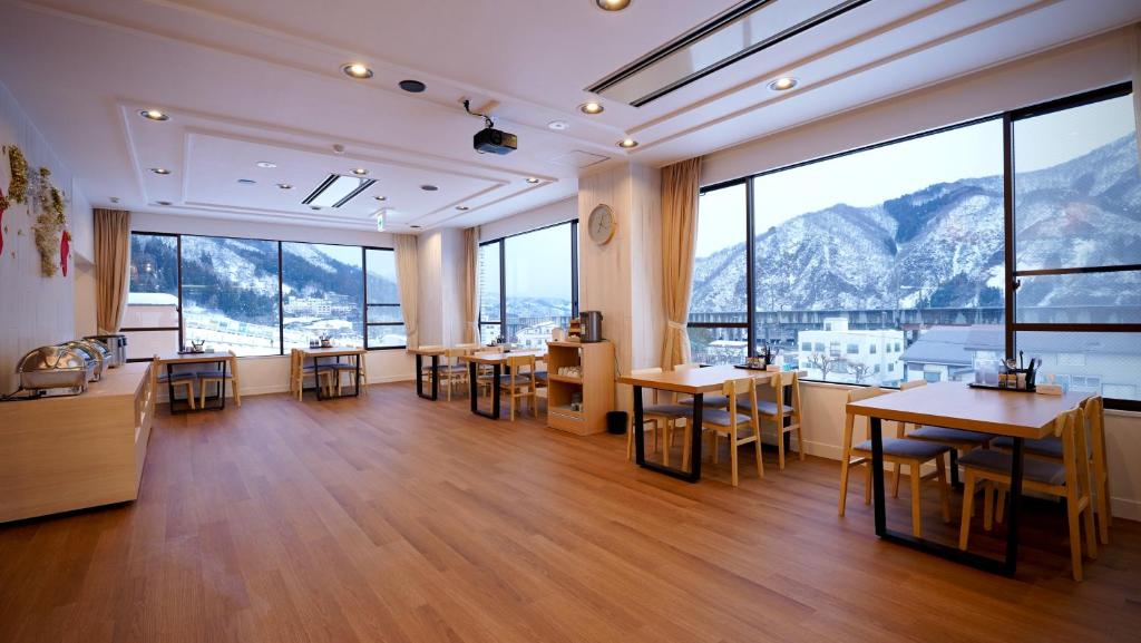 Restaurant K:一邊觀賞群山雪景一邊享用美味料理